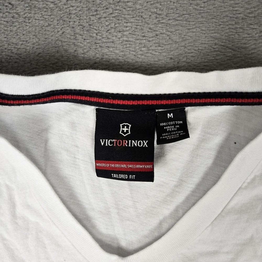 Victorinox T‎ Shirt Mens Medium White Crest Logo Casual 100% Cotton Swiss - Picture 3 of 7